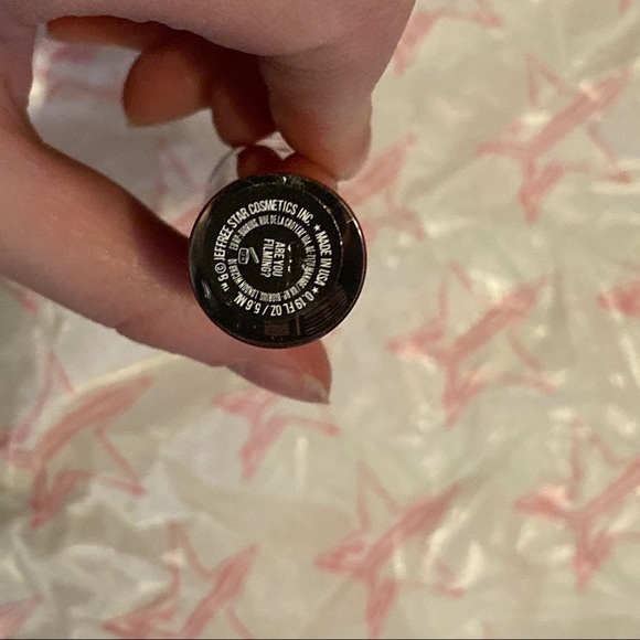 IN HANDS Jeffree Star x Shane Dawson Red Lip - Picture 7 of 7